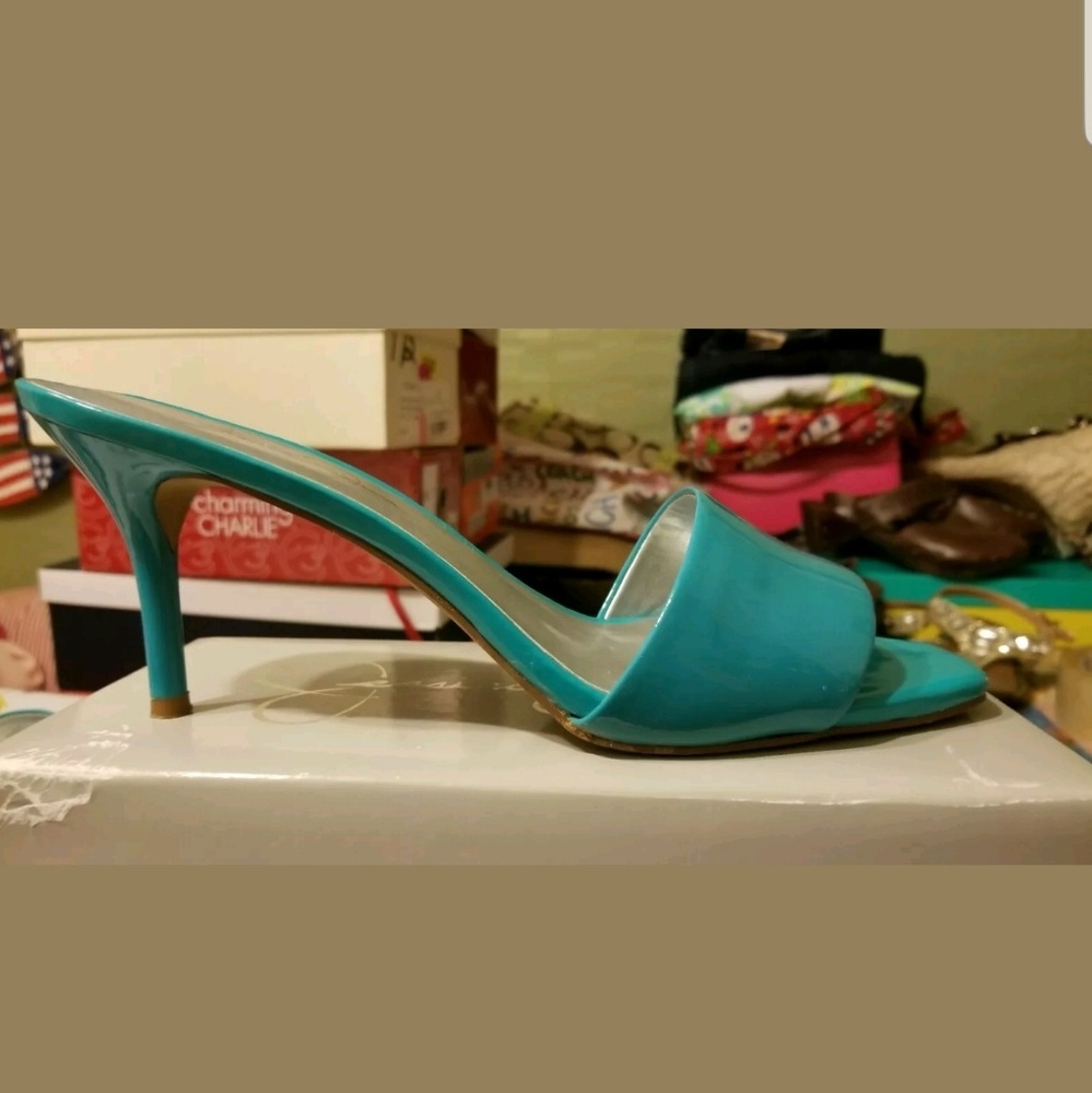 Shoes - Picture 6 of 7